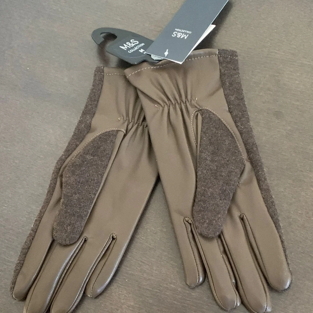 Marks & Spencer Brown Gloves.